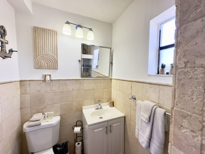 Room 3, Beach Lover s Studio Apartment in Hollywood FL, Broward