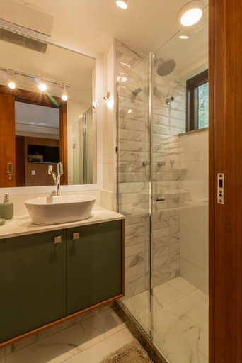Room 3, 6 Minutes From Leblon Beach Gsm103, Rio de Janeiro