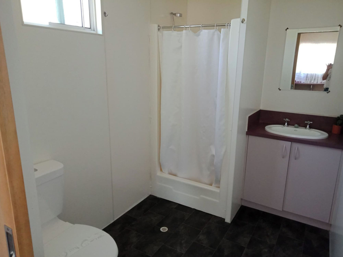 Bathroom 3, Port Macquarie Rental Village, Port Macquarie-Hastings - Pt A
