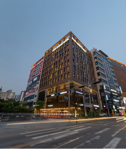 Exterior & Views 2, Park Marine Hotel, Namdong