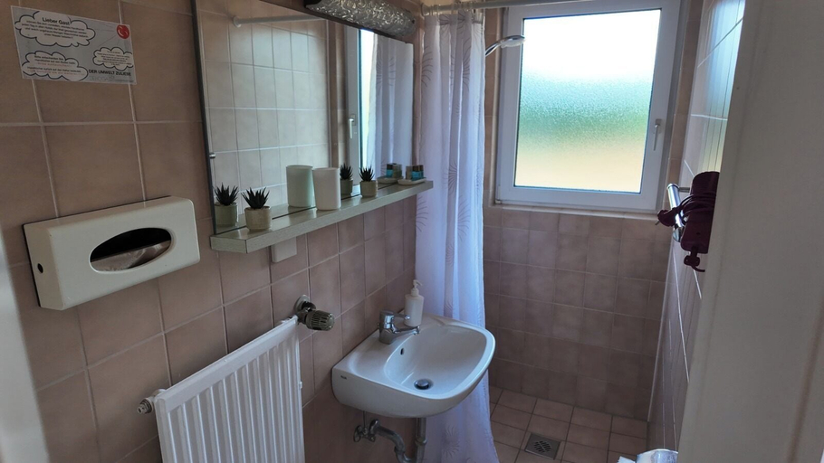 Bathroom 5, Hotel Rosenhof, Celle