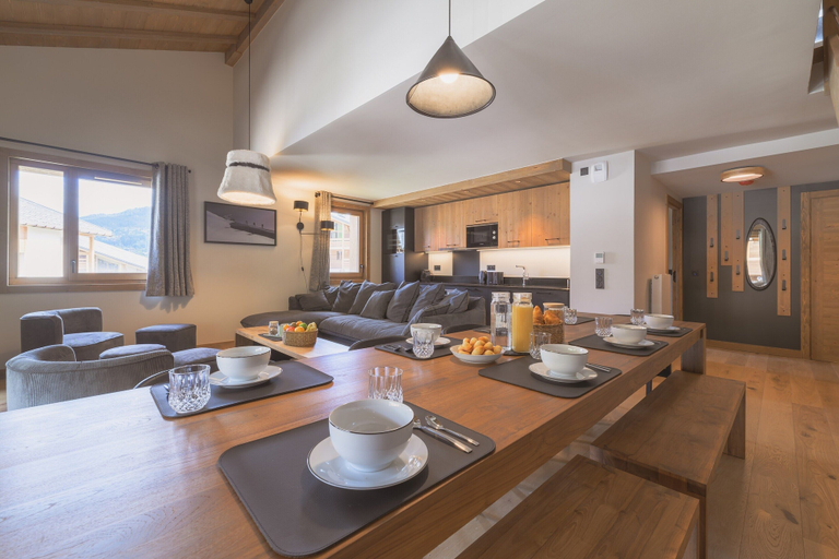 Dining 4, Apartment in Megeve Near Fornelet Cable Car, Haute-Savoie