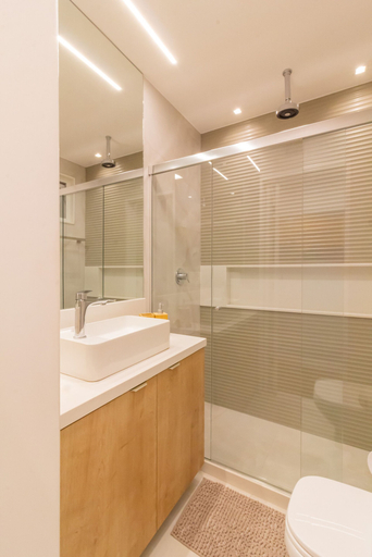Room 3, Loft With Soundproof Windows 5-minute Walk to the Beach Nsc304, Rio de Janeiro