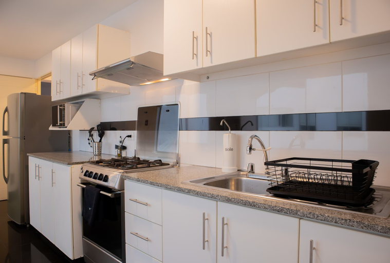 Room 5, w Charming 3BR Apartment in Miraflores, Lima