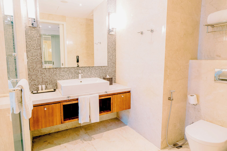 Bathroom 4, MCollection - Convenient City Stay in Iloilo Business Park, Iloilo City