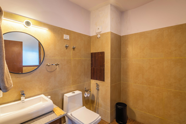 Bathroom 4, The Hosteller Leh - Hotel Bayshu, Leh