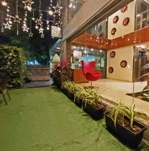 Exterior & Views 2, Quality Inn Mint, Pune