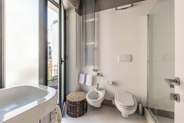 Bathroom 4, ARCO VECCHIO URBAN SUITE by EPOCA COLLECTION, Lecce