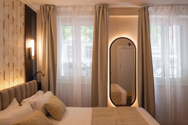 Bedroom 4, Best Western Au Trocadero, Paris