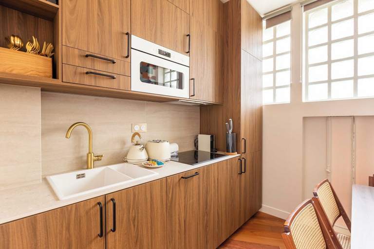 Private kitchen 3, Port-royal Residence - Chic Apartment - 2br-4p, Paris