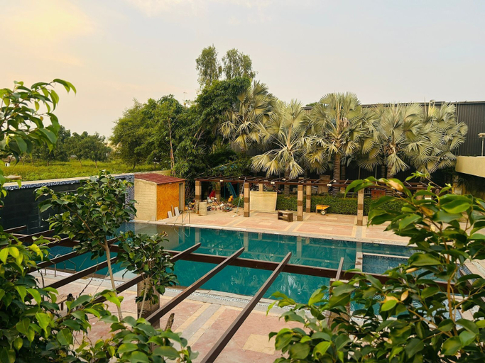 Pool 5, Hotel Florian, Jaipur