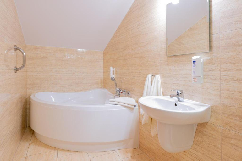Bathroom 4, Hotel Reslinski, Grodzisk Wielkopolski