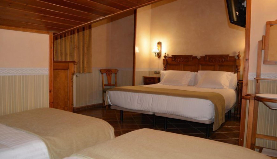 Others 2, Hostal La Font, Lleida