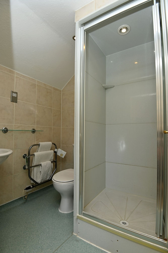 Bathroom 3, Vine, Stafford by Marston's Inns, Staffordshire