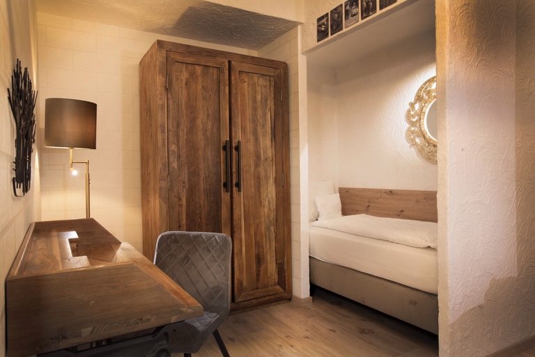Bedroom 3, Hotel Hüttenmühle, Westerwaldkreis