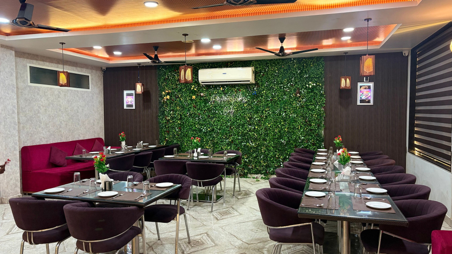 Restaurant, Hotel the Marvellous, Jhansi