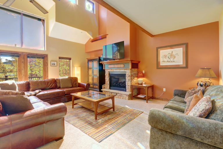 Living area 4, A2 Marina Park 3br 3.5ba 3 Bedroom Condo, Summit