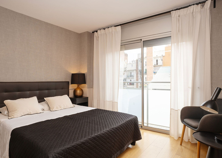 Room 3, Modern Apartment Near Pl Espa a, Barcelona