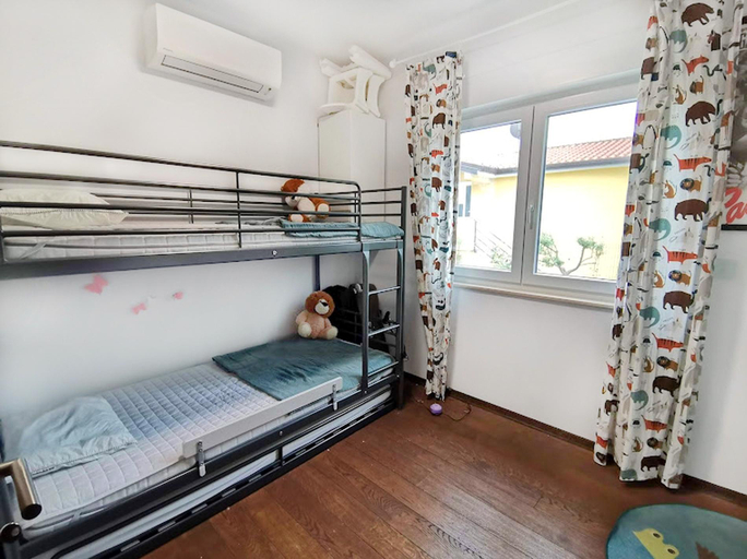 Bedroom 3, Two-storey house with pool in trika, Umag