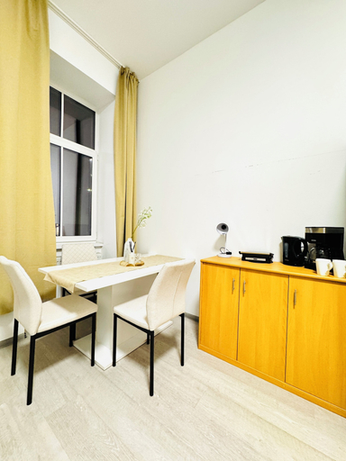 Private kitchen 3, Affordable Studio Apt Near Ottakring, Wien