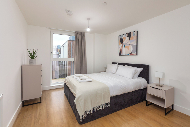 Room 4, The Sanctuary Suite in Bristol, Bristol