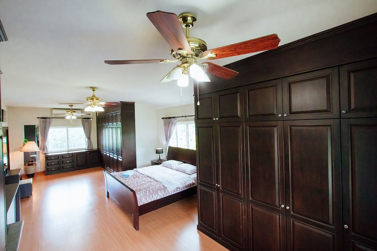 Bedroom 2, Private Residence Hosted by Sasithorn, Bang Lamung
