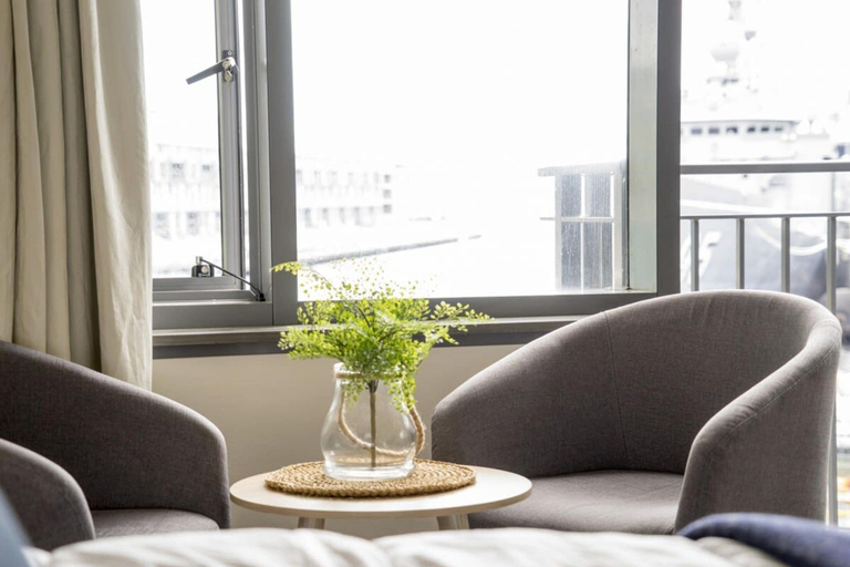 Living room 3, King Size Studio With Water View, Walk To The City, Sydney