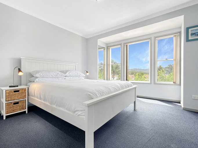 Room 4, 3-bed With Alfresco Dining & Pool in Batemans Bay, Eurobodalla