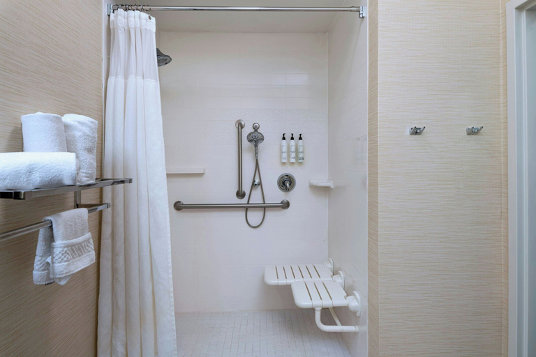 Bathroom 4, Fairfield Inn & Suites Fredericksburg, Gillespie