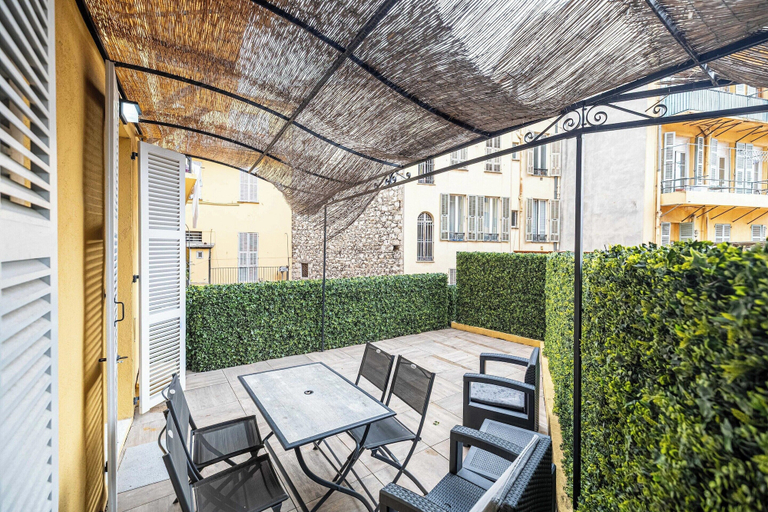 Outdoor dining 3, Design Apartment With Terrace 2br/4p - Old Nice, Alpes-Maritimes
