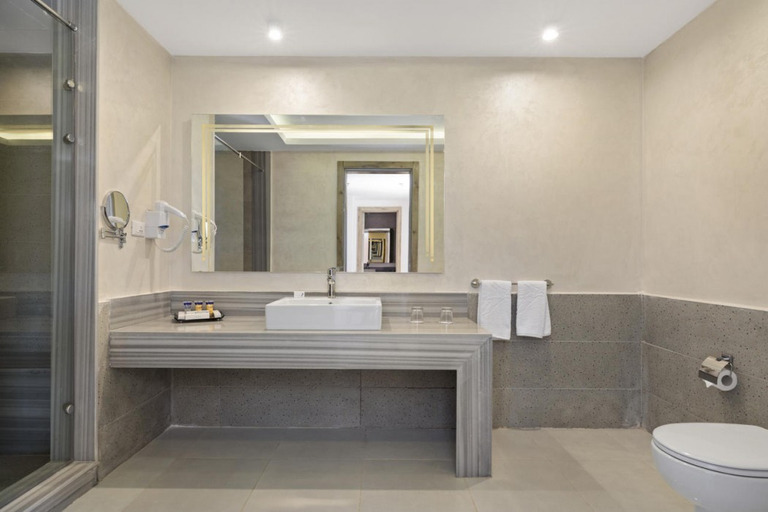 Bathroom 4, Water Valley by Neverland, Safaja
