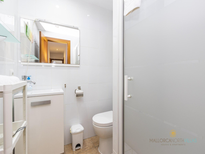 Bathroom, Apartment in Port de Pollenca near Llenaire Beach, Baleares