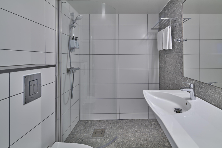 Bathroom 5, Scandic Backadal, Göteborg