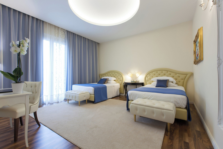 Bedroom 3, Grand Hotel Salsomaggiore, Parma
