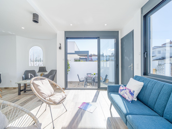 4, Villa in Empuriabrava with Private Pool, Girona