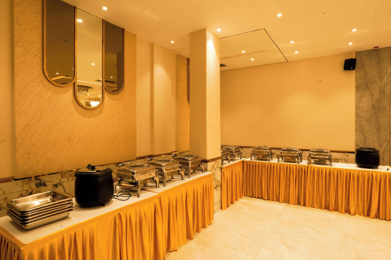 Breakfast area, The Food Villa, Mumbai Suburban