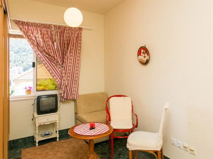 2, Apartments Elelu - Two-Bedroom Apartment with Terrace, Dubrovnik