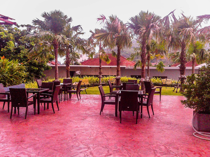 Food & Drinks 4, B528 Relife Condo 5 Minutes Walk To Nai Harn Beach, Phuket Island