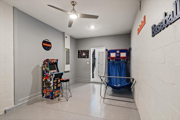 Game room 4, Storey Lake Resort 5 Bedroom Private Pool Home 5 Home, Osceola