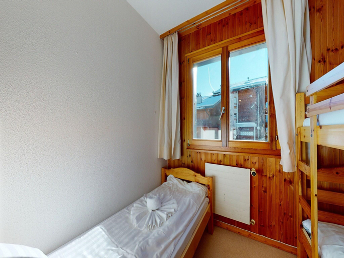 5, Stunning apartment with mountain view, Conthey