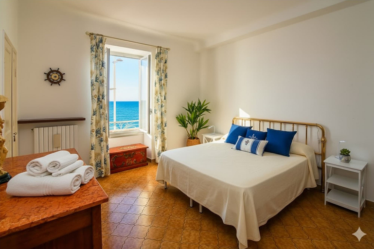 Room 3, Casa Baia Salata 1, Imperia