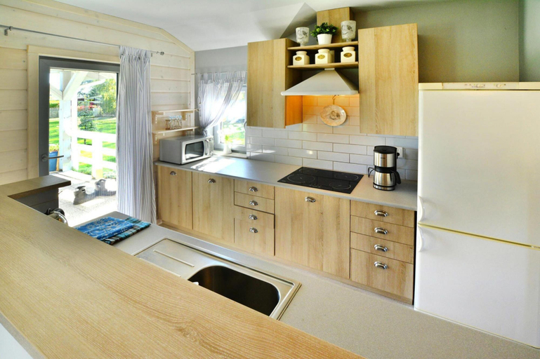 Private kitchen 4, Huge Holiday Home With Garden, Oswino, Łobez