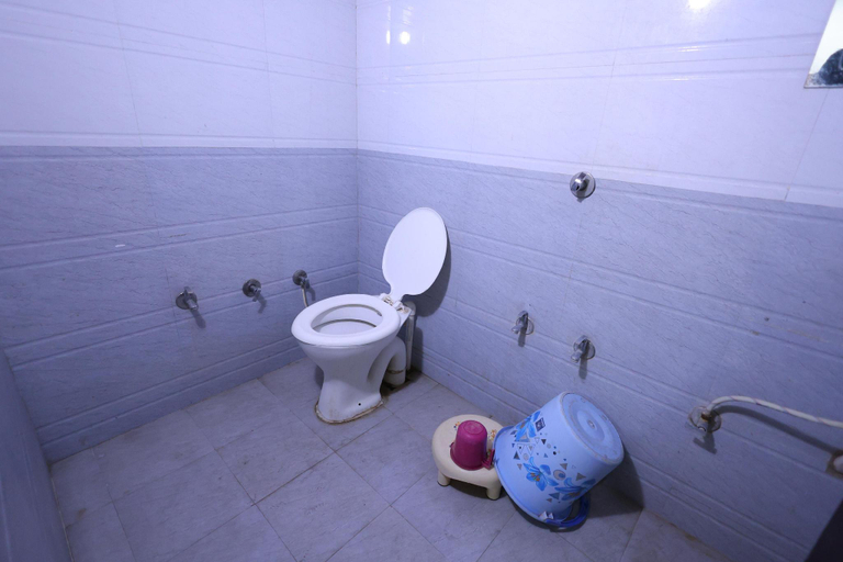 Bathroom 5, Hotel Royal Raj, Rajkot
