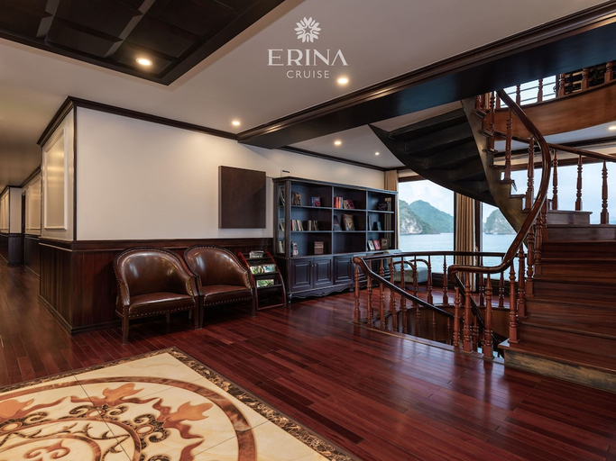 Public Area, Erina Cruise, Hạ Long