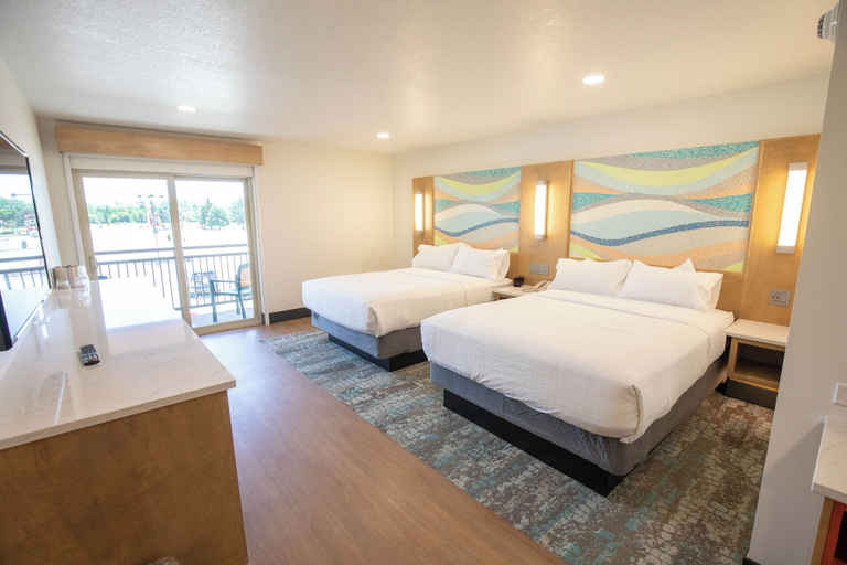 Room 5, Zehnders Splash Village, Saginaw