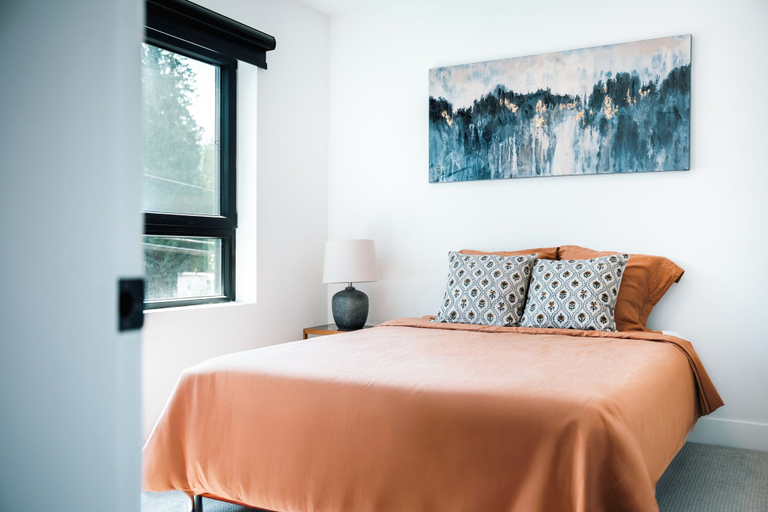 Room 3, Alpine Ascent, Columbia-Shuswap