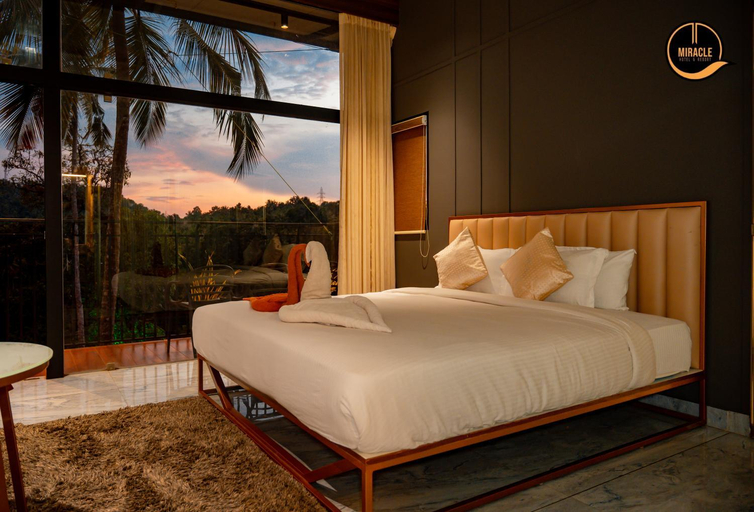 Bedroom 2, Miracle Hotel And Resort, Kozhikode