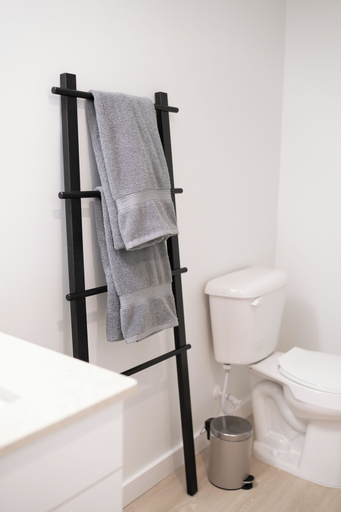 Bathroom 5, Joinery West, Mecklenburg