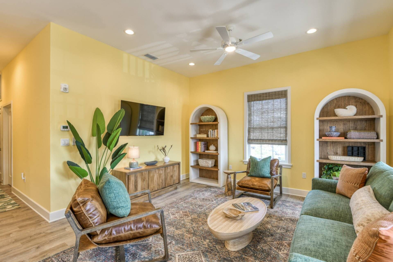 Exterior 4, 61 Spanish St. Unit A, Saint Johns