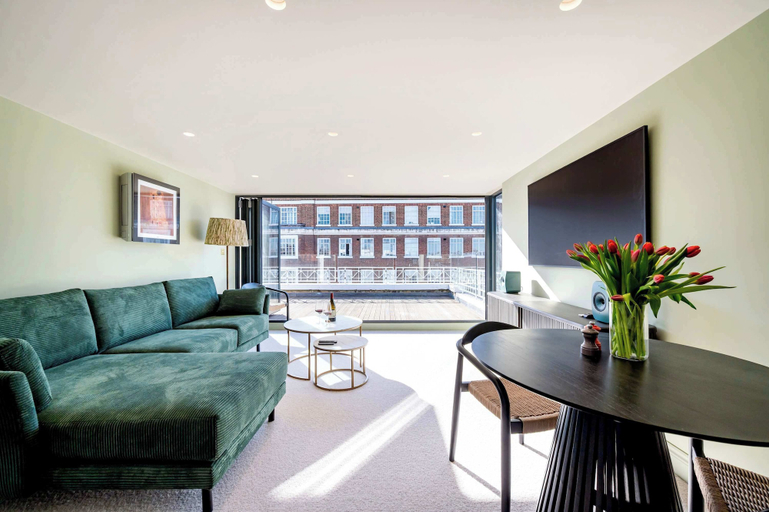 Room 4, Maison De Brompton With 1 Bedrooms and 1 Bathrooms, London